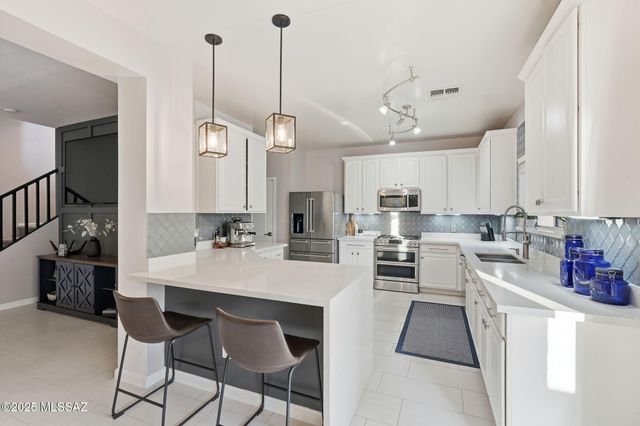 5952 E Sanderling Drive, Tucson, AZ 85756