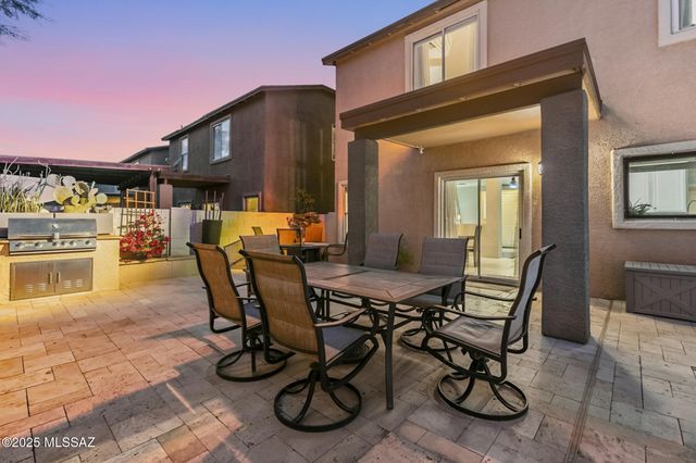 5952 E Sanderling Drive, Tucson, AZ 85756