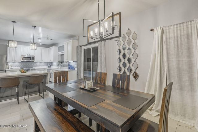 5952 E Sanderling Drive, Tucson, AZ 85756