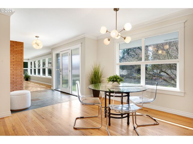 2780 Sw WEST POINT Ave, Portland, OR 97225