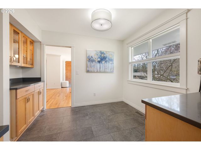 2780 Sw WEST POINT Ave, Portland, OR 97225