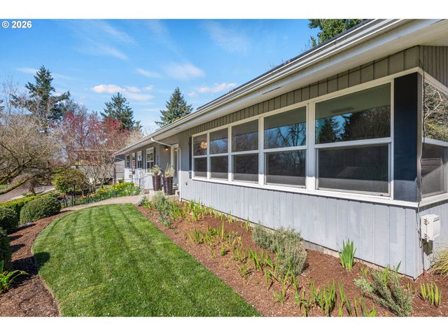 2780 Sw WEST POINT Ave, Portland, OR 97225