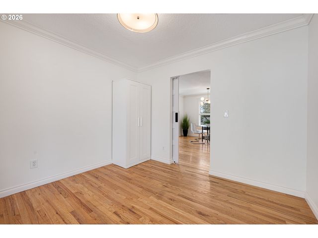 2780 Sw WEST POINT Ave, Portland, OR 97225