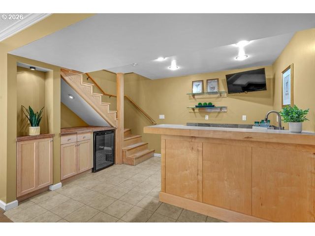 2780 Sw WEST POINT Ave, Portland, OR 97225