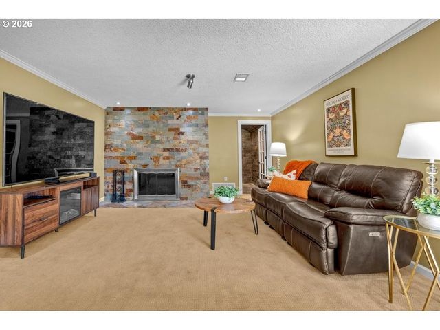 2780 Sw WEST POINT Ave, Portland, OR 97225