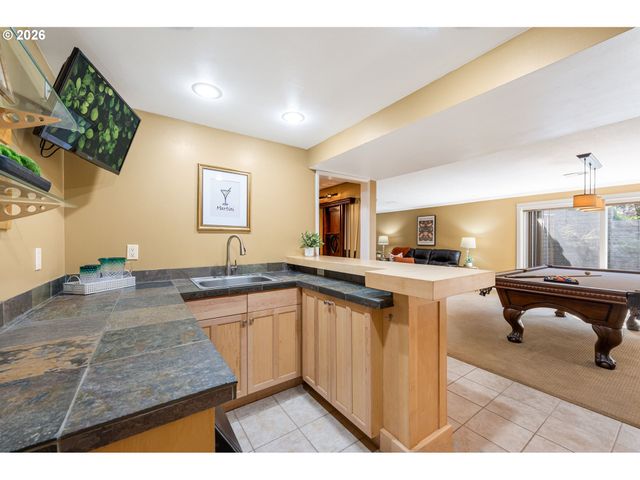 2780 Sw WEST POINT Ave, Portland, OR 97225