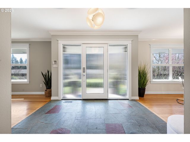 2780 Sw WEST POINT Ave, Portland, OR 97225