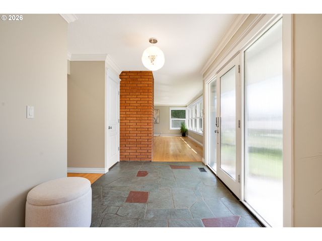 2780 Sw WEST POINT Ave, Portland, OR 97225