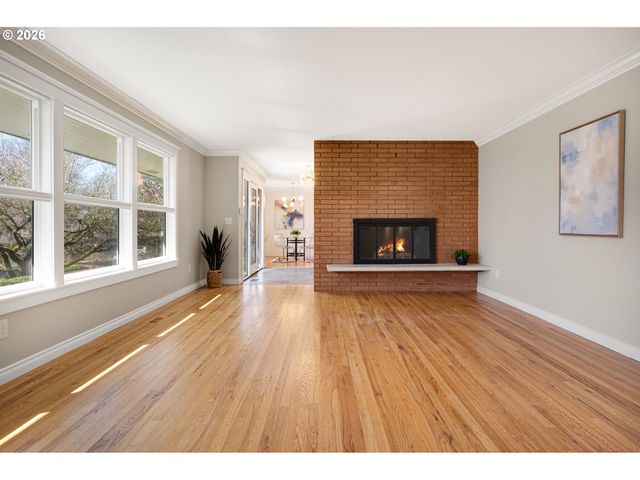 2780 Sw WEST POINT Ave, Portland, OR 97225