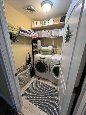 12 Della Drive, West Babylon, NY 11704