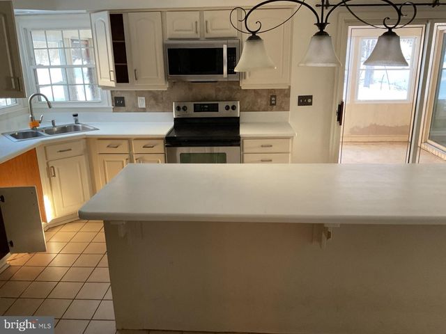 4005 LONG LAKE DR, Owings Mills, MD 21117