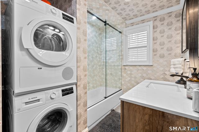 180 Ruane Street 1, Fairfield, CT 06824