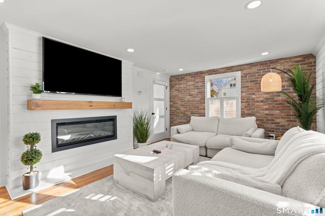 180 Ruane Street 1, Fairfield, CT 06824