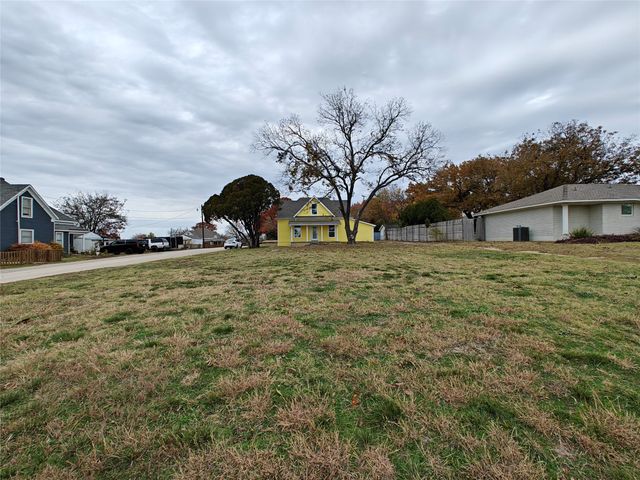 701 E 1st Street, Prosper, TX 75078