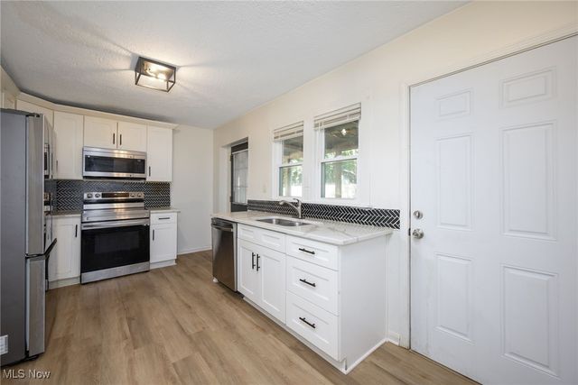 1389 Bryden Drive, Akron, OH 44313