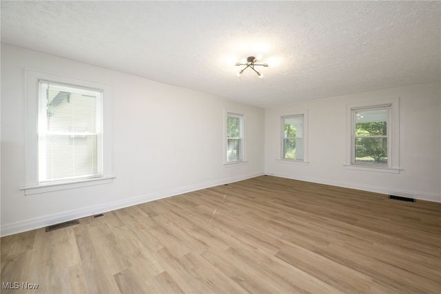 1389 Bryden Drive, Akron, OH 44313