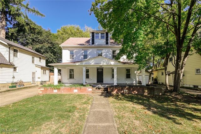 1389 Bryden Drive, Akron, OH 44313