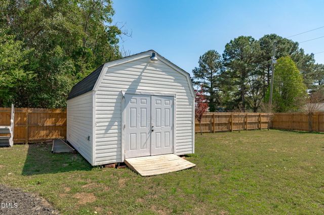 383 S Church Street, Coats, NC 27521