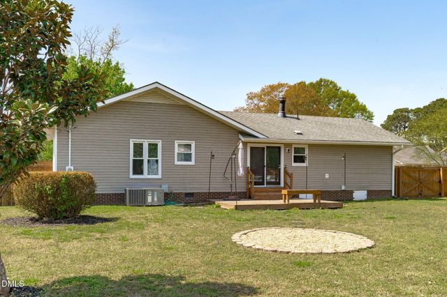 383 S Church Street, Coats, NC 27521