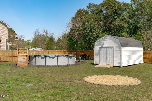 383 S Church Street, Coats, NC 27521