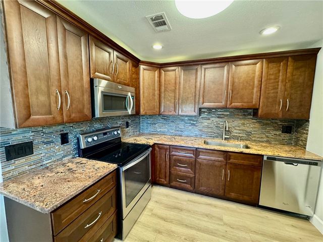 2143 4th Court SE, Vero Beach, FL 32962