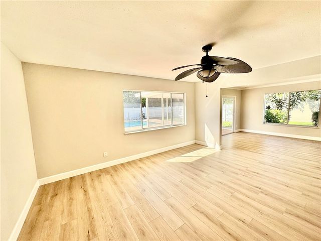 2143 4th Court SE, Vero Beach, FL 32962