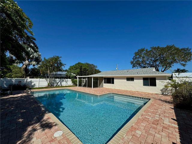 2143 4th Court SE, Vero Beach, FL 32962
