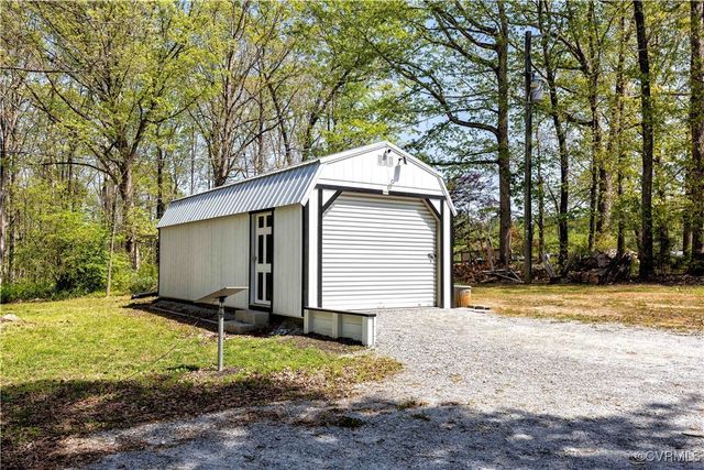 13951 Clementown Rd, Amelia, VA 23002