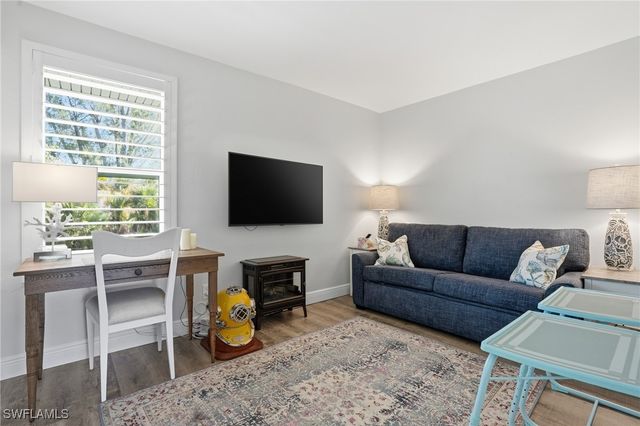 1039 Beach RD 101, Sanibel, FL 33957