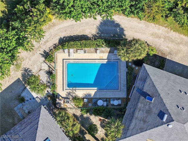 1039 Beach RD 101, Sanibel, FL 33957