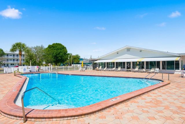 2011 58TH AVENUE N 5, St Petersburg, FL 33714