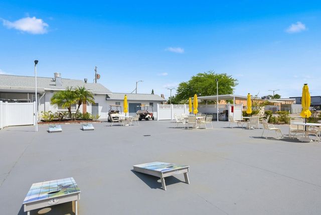 2011 58TH AVENUE N 5, St Petersburg, FL 33714