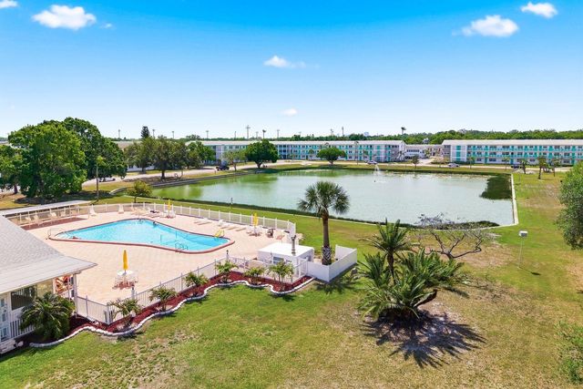 2011 58TH AVENUE N 5, St Petersburg, FL 33714