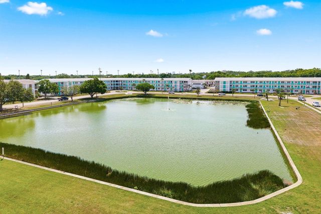 2011 58TH AVENUE N 5, St Petersburg, FL 33714