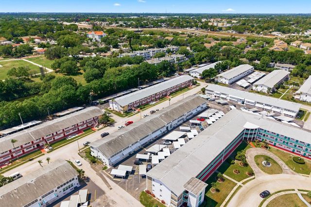 2011 58TH AVENUE N 5, St Petersburg, FL 33714