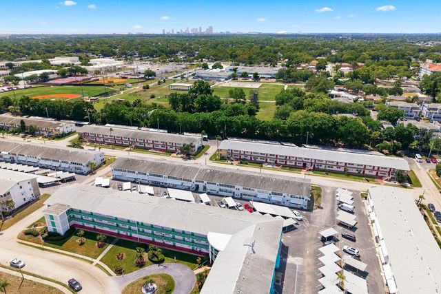 2011 58TH AVENUE N 5, St Petersburg, FL 33714