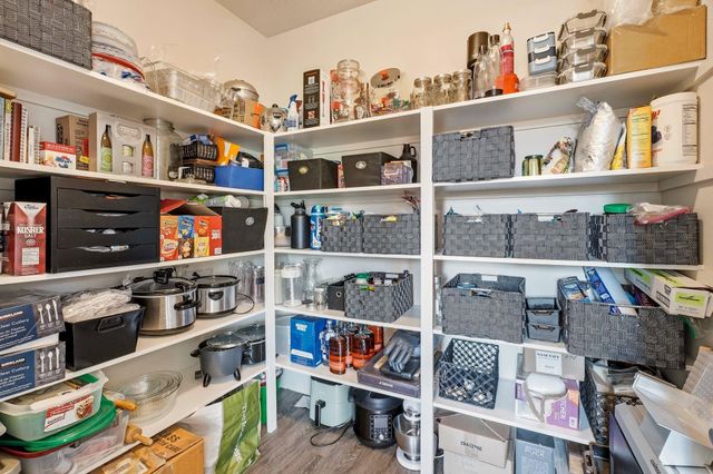 1309 S McMillan Rd, Greenacres, WA 99016