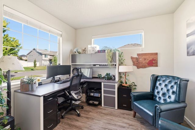 1309 S McMillan Rd, Greenacres, WA 99016