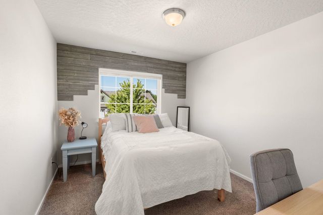 1309 S McMillan Rd, Greenacres, WA 99016