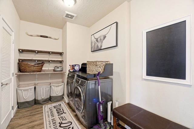 1309 S McMillan Rd, Greenacres, WA 99016
