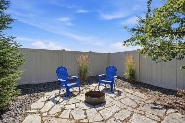 1309 S McMillan Rd, Greenacres, WA 99016