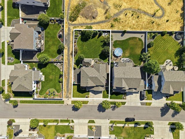 1309 S McMillan Rd, Greenacres, WA 99016