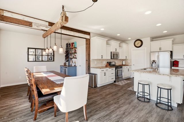 1309 S McMillan Rd, Greenacres, WA 99016
