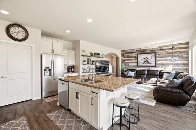 1309 S McMillan Rd, Greenacres, WA 99016