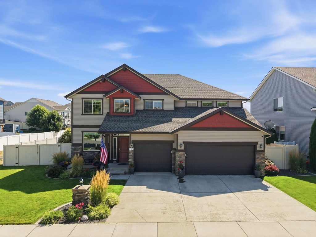 1309 S McMillan Rd, Greenacres, WA 99016