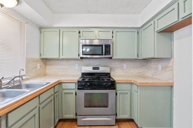 5408 King Henry DR, Austin, TX 78724