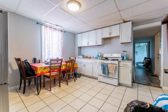 3651 S Wood Street, Chicago, IL 60609