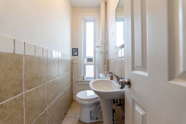 3651 S Wood Street, Chicago, IL 60609