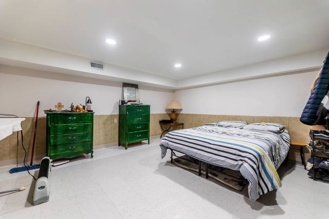 3651 S Wood Street, Chicago, IL 60609