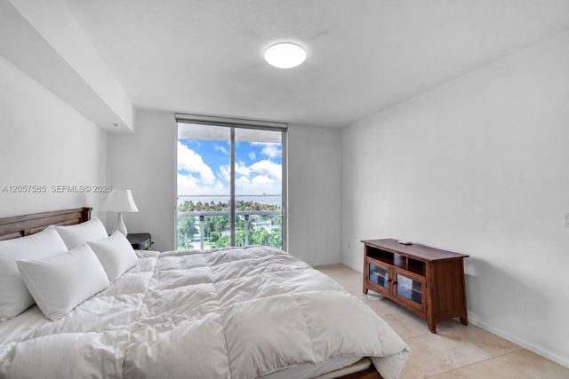 7900 Harbor Island Dr 1126, North Bay Village, FL 33141